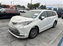 تويوتا سيينا